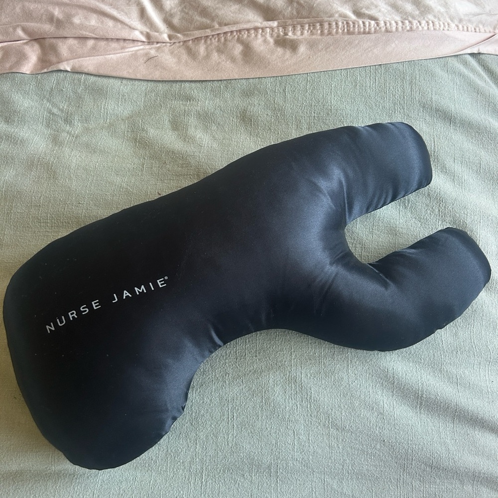 Nurse Jamie Pillow - Black